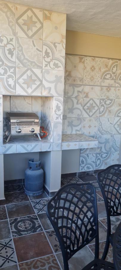 Ferienwohnung Aride 4 Awesome View Of Uvongo Main Swimming Beach From Communal Braai Area Margate Exterior foto
